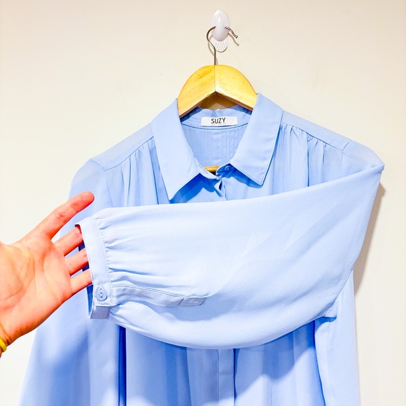 SUZY SHIER Light blue flowy button down shirt - Picture 7 of 8